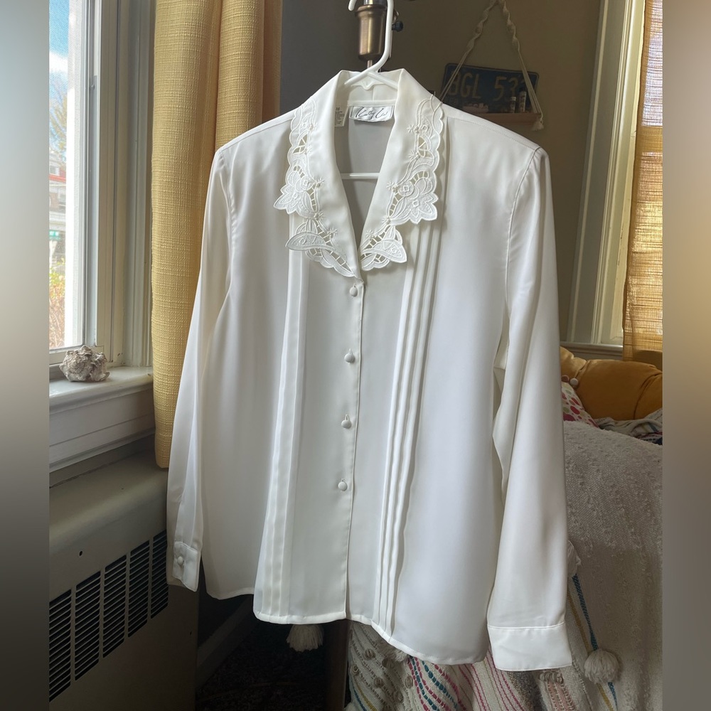 Vintage lace collar 60s white button down blouse